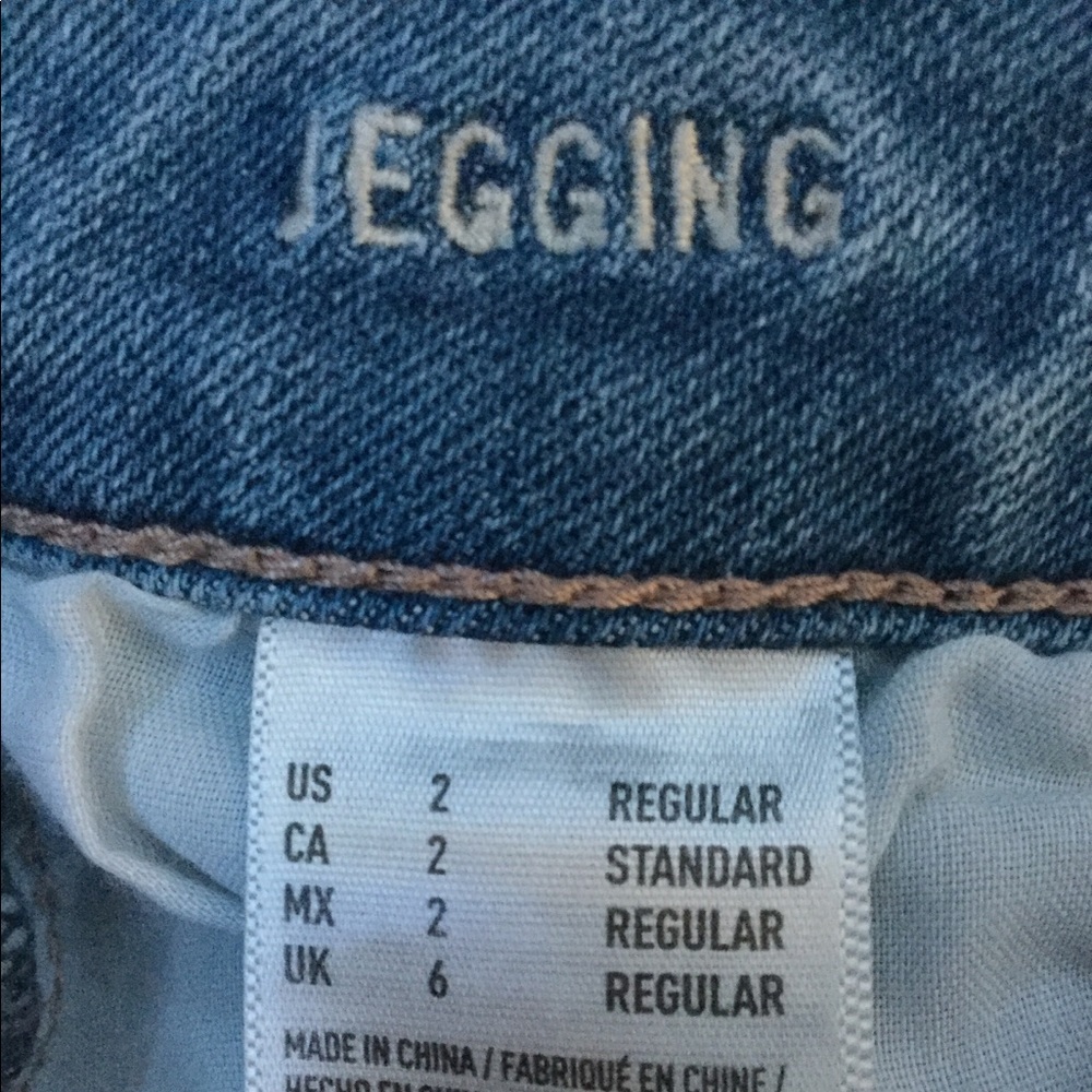 AE mid rise jegging (SIZE 2)